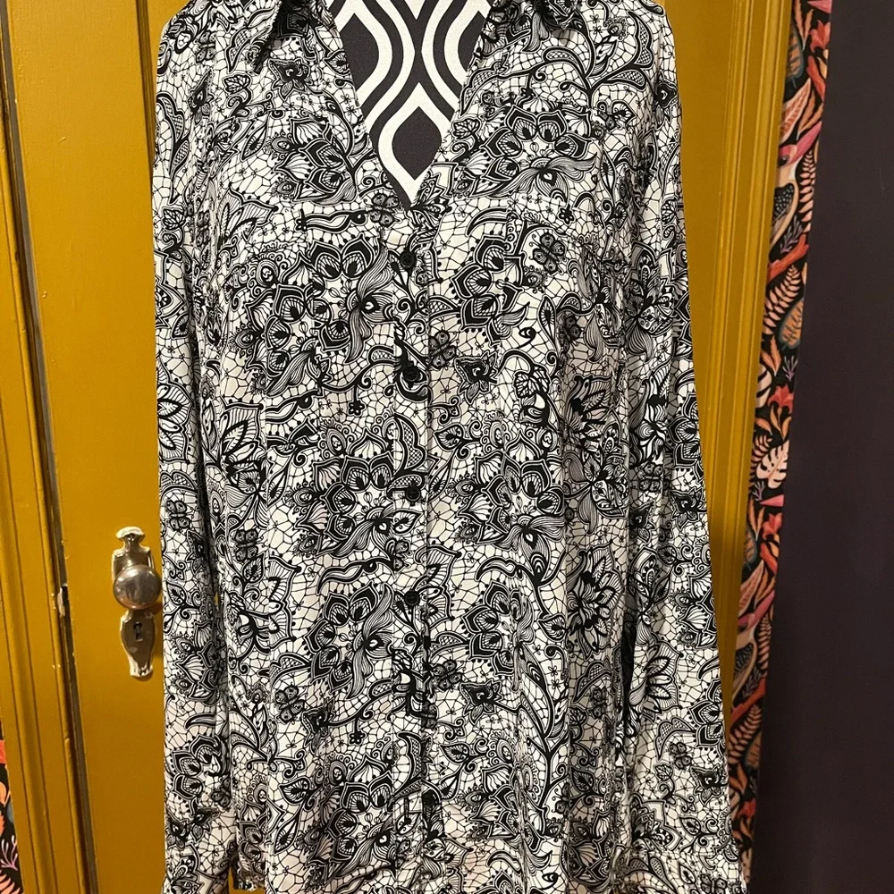 Express Portofino Shirt Black and White Paisley Size L - Picture 4 of 7